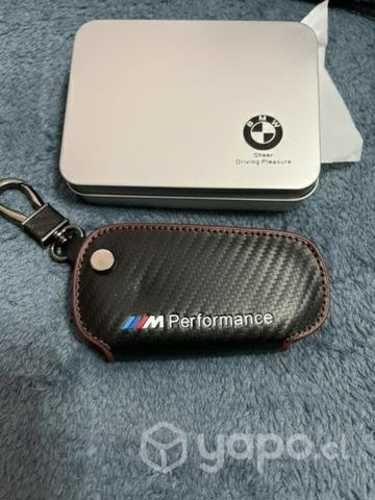 Llavero auto llave BMW con caja metálica