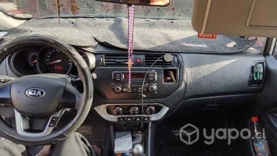 2015 Kia Río Automático