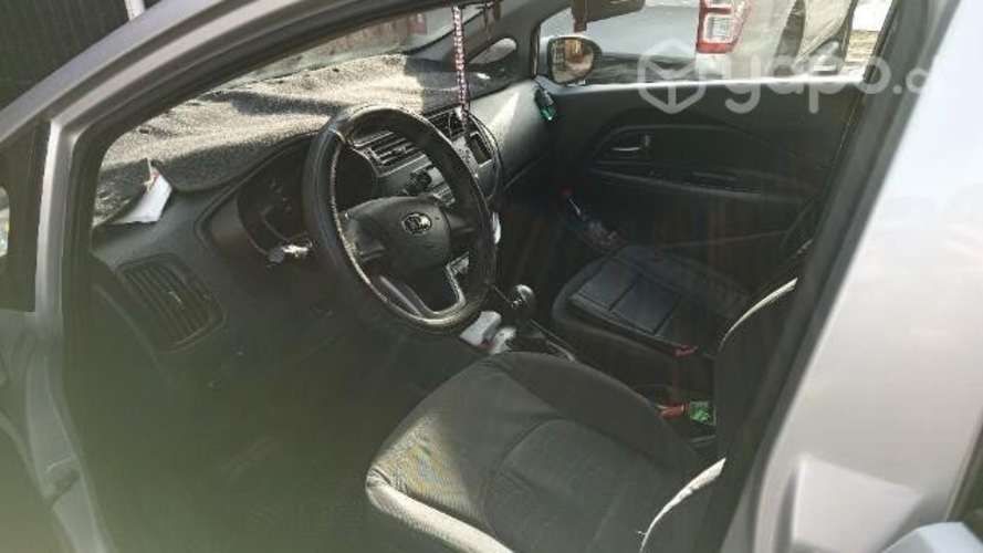 2015 Kia Río Automático