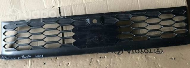 Rejilla Mitsubishi outlander