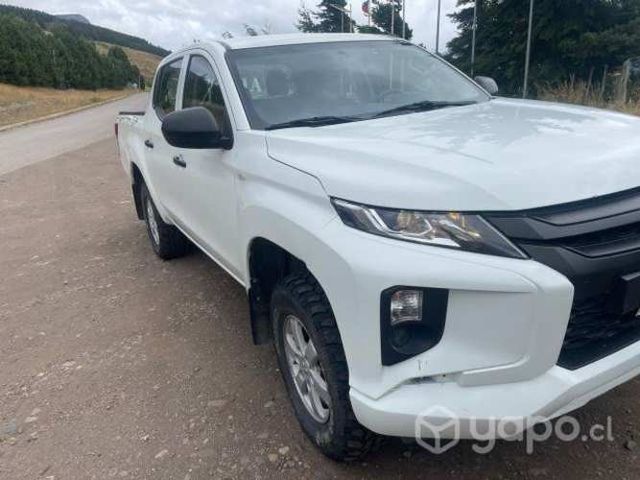 Mitsubishi l200 2020