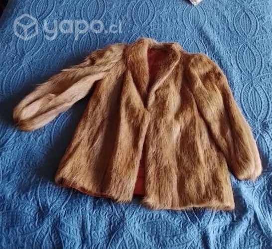 Abrigo de piel usado en muy buen estado