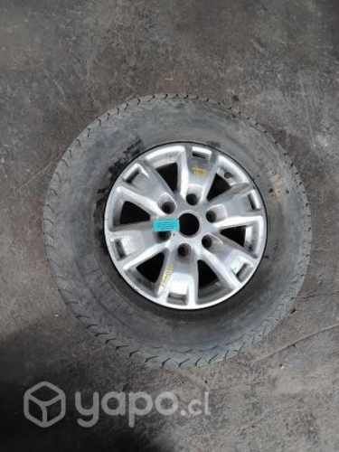 Llanta Aluminio Detalle Con Neumático Ford Ranger