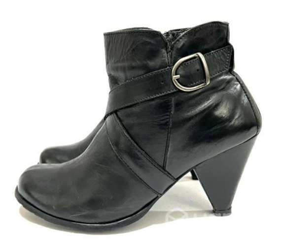 Botín 100% Cuero Marca Mor Hebilla N*37 Negro