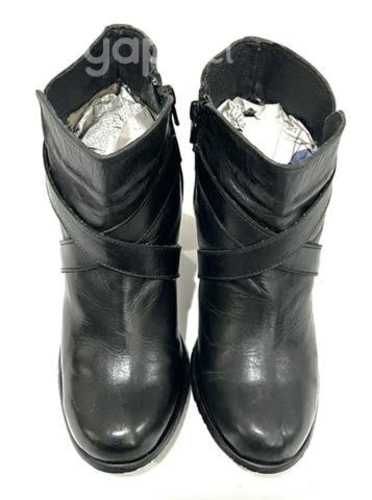 Botín 100% Cuero Marca Mor Hebilla N*37 Negro