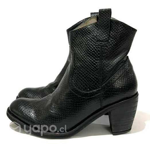 Botín Texano De Cuero Marca Wados N*38 Negro