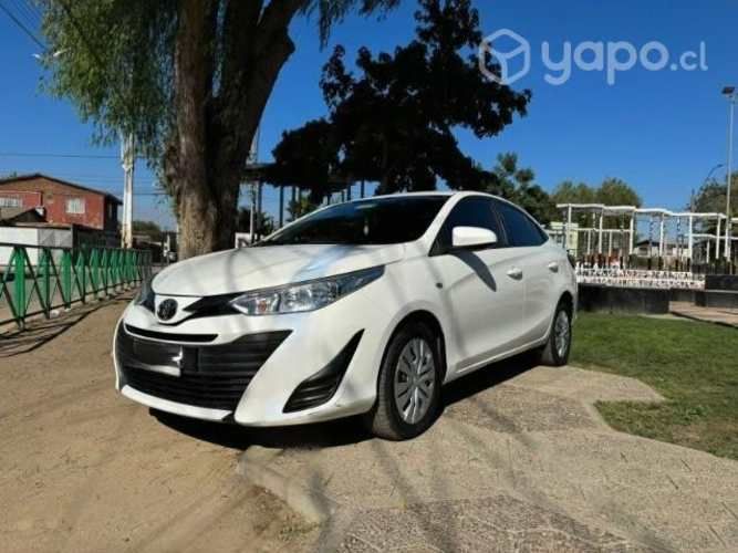 Vendo TOYOTA YARIS 2019