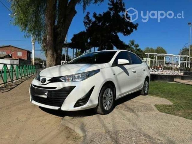 Vendo TOYOTA YARIS 2019