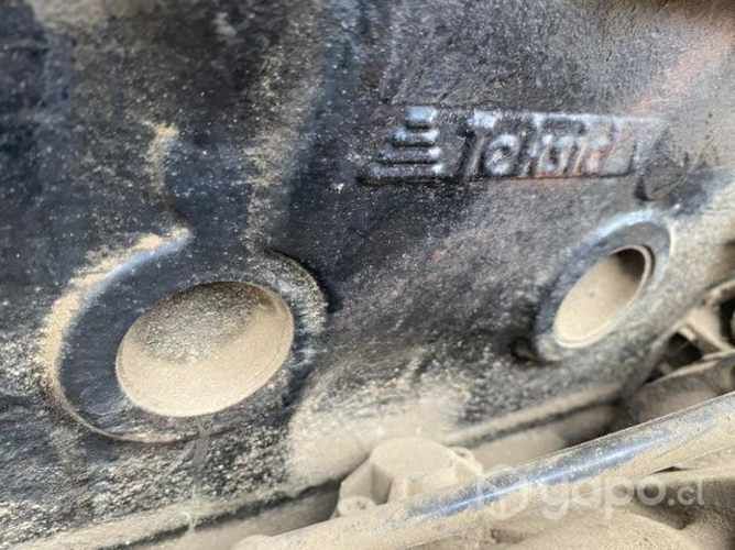 Motor iveco de 6 Silindros en línea operativo180HP