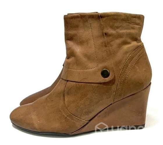 Botín Taco Chino 100% Cuero Marca Mor N*40 Café