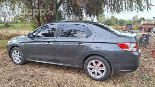 Peugeot 301 2014 allure 1.6 hdi 92 hp