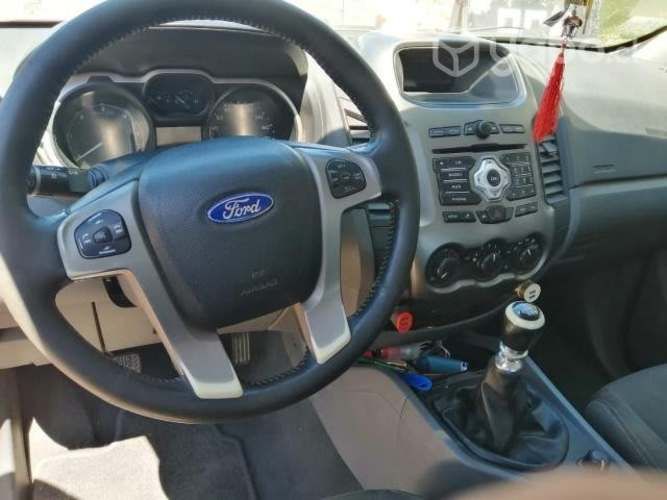 Ford Ranger xlt 3.2 full equipo
