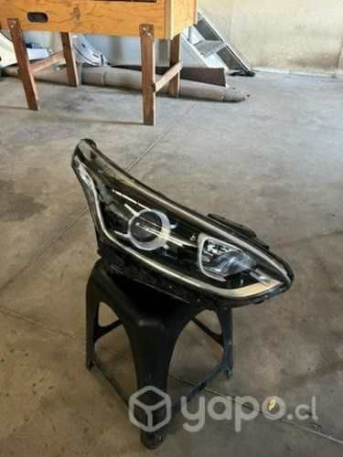 Kia Cerato sin led 2020 derecho