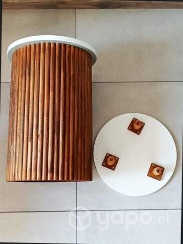 Mesa de madera para bidón de agua