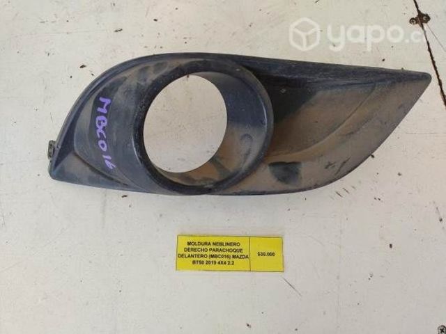 Moldura Neblinero Der Parachoque Del BT50 2019 2.2