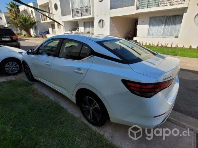 Nissan sentra avance mt