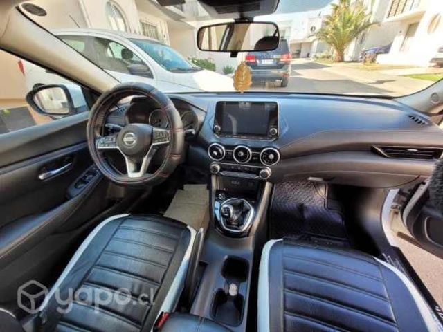 Nissan sentra avance mt
