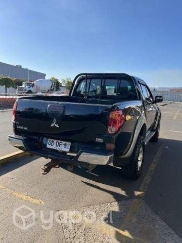 Vendo Mitsubishi Katana