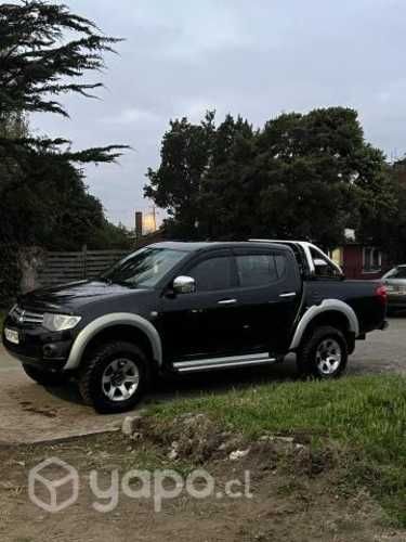 Vendo Mitsubishi Katana