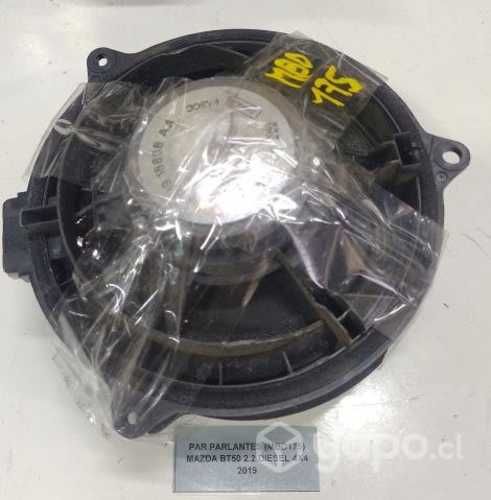 Par Parlantes (MBD175) Mazda BT50 2.2 Diesel 4x4