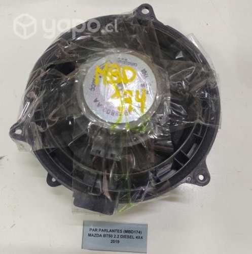 Par Parlantes (MBD174) Mazda BT50 2.2 Diesel 4x4 2