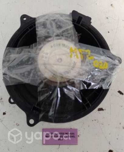 Par Parlantes (MTZ020) Mazda BT50 4x2 2.2 Diesel 2