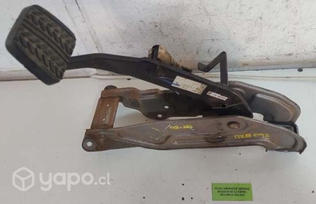 Pedal Embrague (MZB092) Mazda BT50 2.2 Diesel Meca