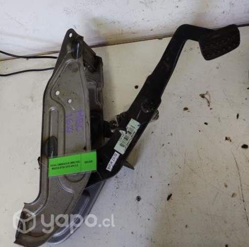Pedal Embrague (MBC162) Mazda BT