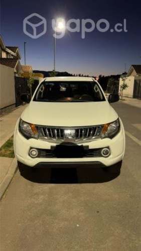Mitsubishi l200 2018