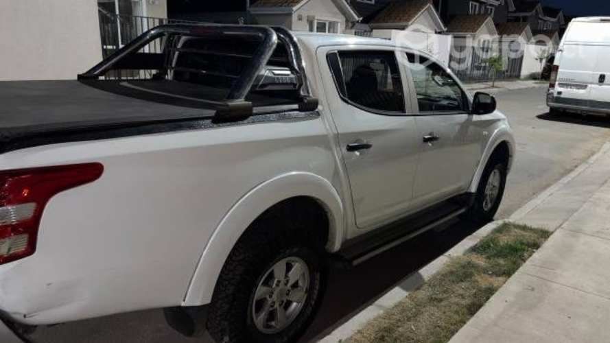 Mitsubishi l200 2018