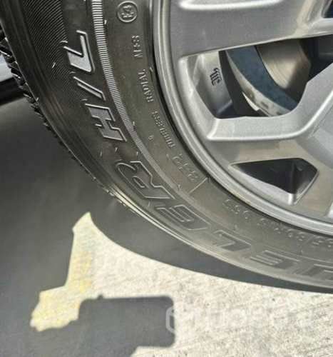 5 neumáticos de Jimny como nuevos