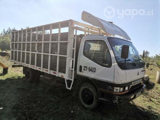 Camión mitsubichi Canter