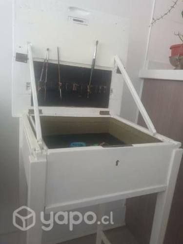 Oportunidad Mesa antigua pinturera