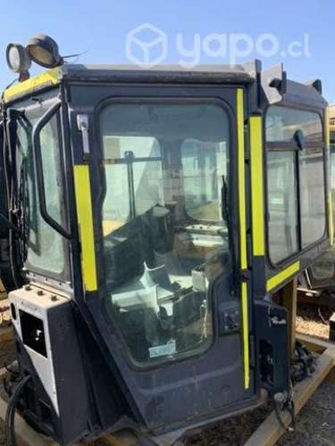Buldozer Komatsu D65AX-15, Cabina impecable