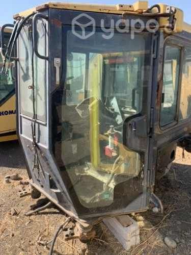 Buldozer Komatsu D65AX-15, Cabina impecable