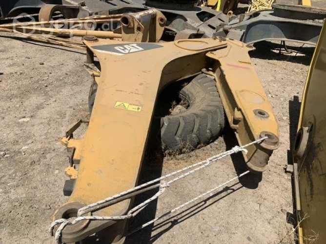 Retroexcavadora 416E, Brazo impecable estado