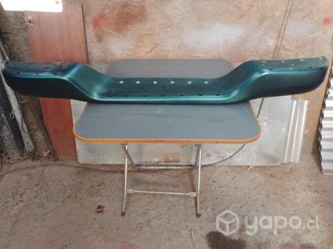 Parachoque trasero Toyota hilux