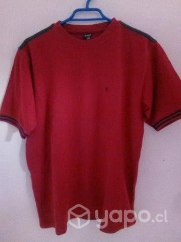 Polera Taco Brasil color rojo oscuro