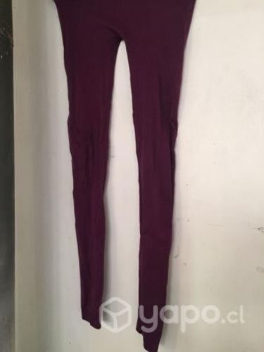 Calzas delgadas tipo panty violeta oscuro