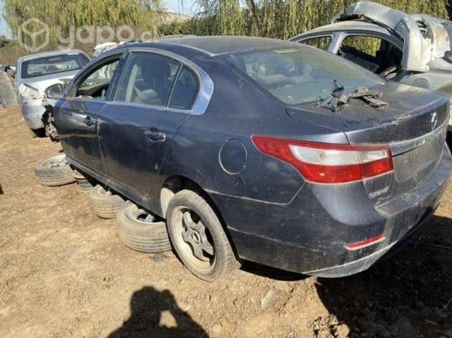 Puertas Renault latitud 2011