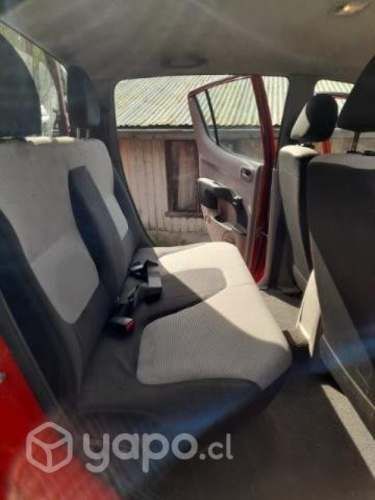 Camioneta Mitsubishi L2000