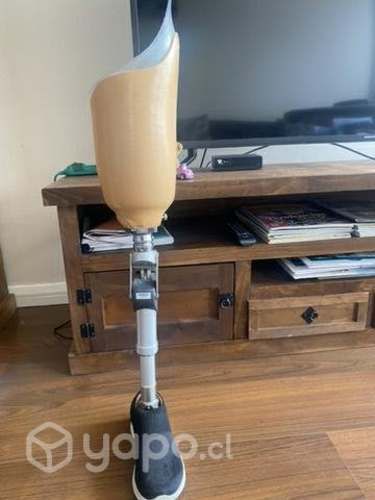 Prótesis de pierna izquierda