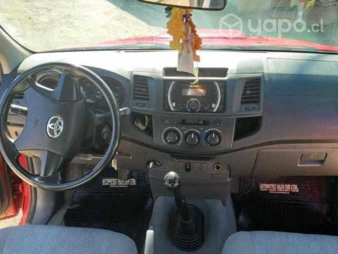 Toyota hilux 2015