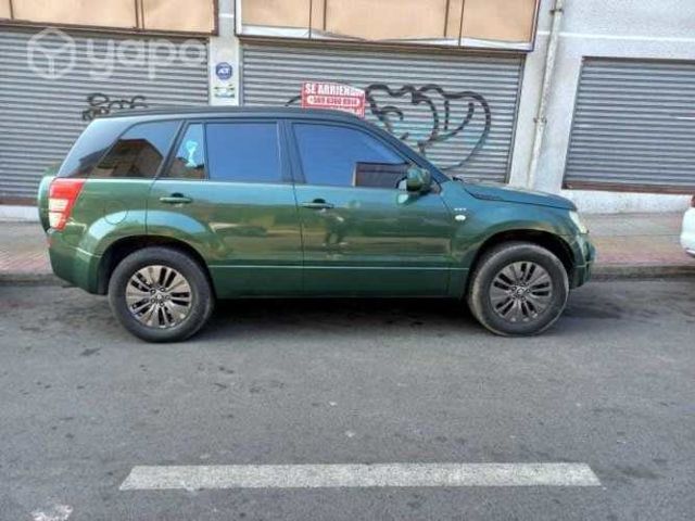 Suzuki grand nomade 2010 4x4