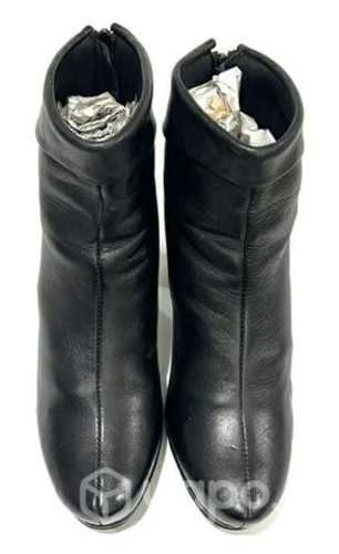 Botín Tacón 100% Cuero Marca Carducci N*39 Negro