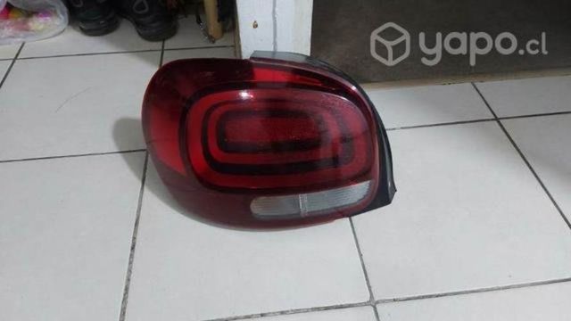 Foco trasero izquierdo citroen c3 2019