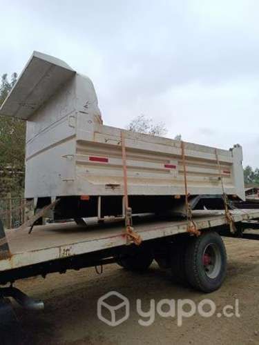 Tolva 8 cubos muy buen estado