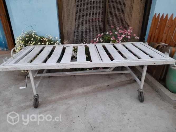 Catre clínico manual sin barandas