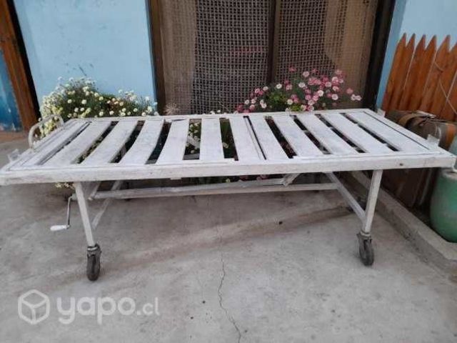 Catre clínico manual sin barandas