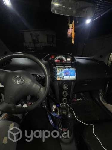 Vendo Toyota yaris 2006